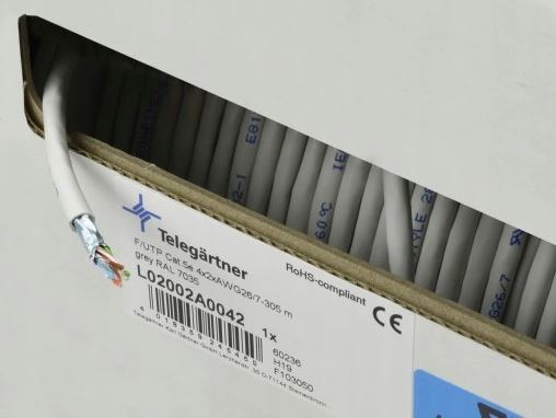 Telegärtner Kabel F/UTP Kat.5e linka 4x2xAWG26/7 PVC 305m szary
