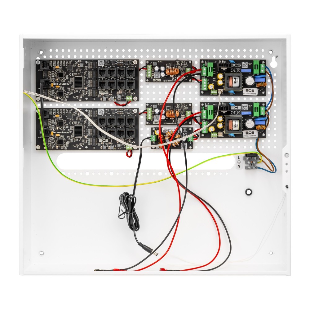 BCS Switch PoE do16 kamer IP w obudowie wewnętrznej BCS-H (400×450×140mm) z zasilaczem buforowym 2x72W (144W);